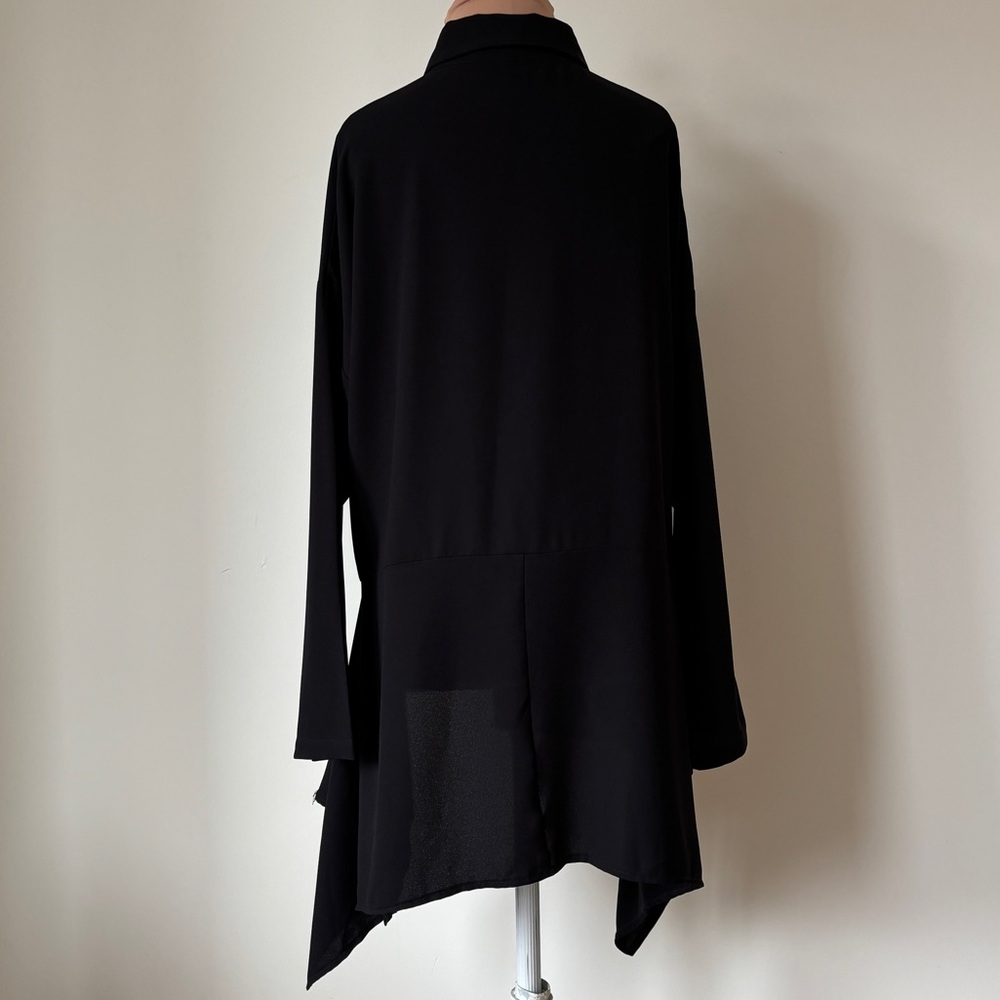 Ivan Grundahl Asymmetrical Hem Draped Button Up Long Sleeve Blouse EUC DK38 US8 - Picture 3 of 8